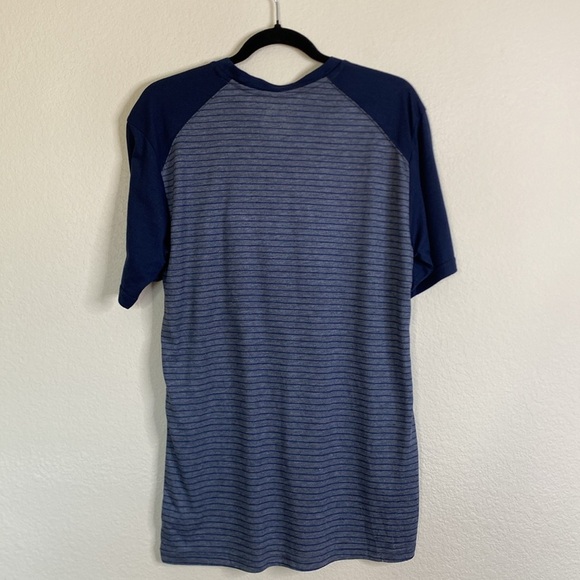 Stitches Yankees Blue and White Short Sleeve Tee Sz men’s small NWT - Picture 4 of 4